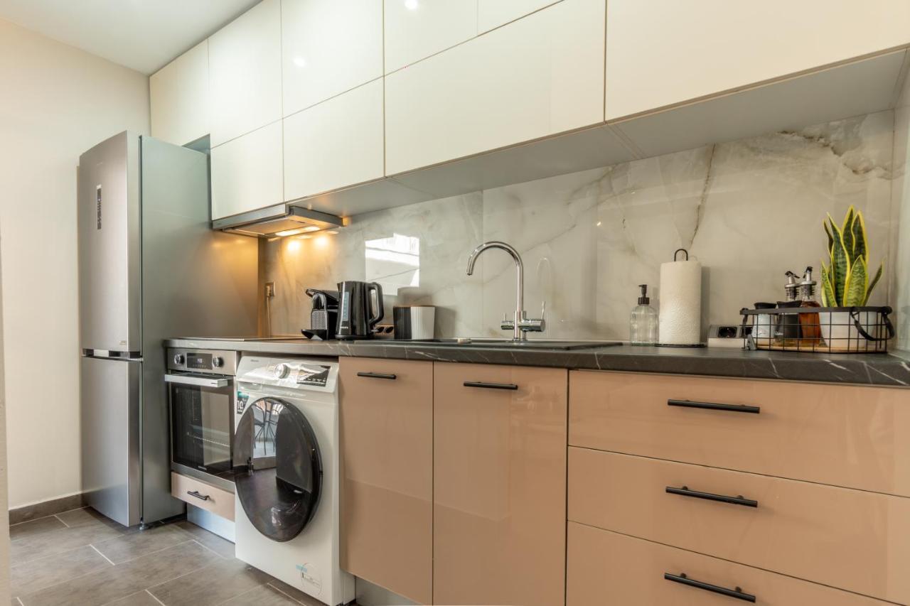 B2 Deluxe Apartments 亚历山德鲁波利斯 外观 照片